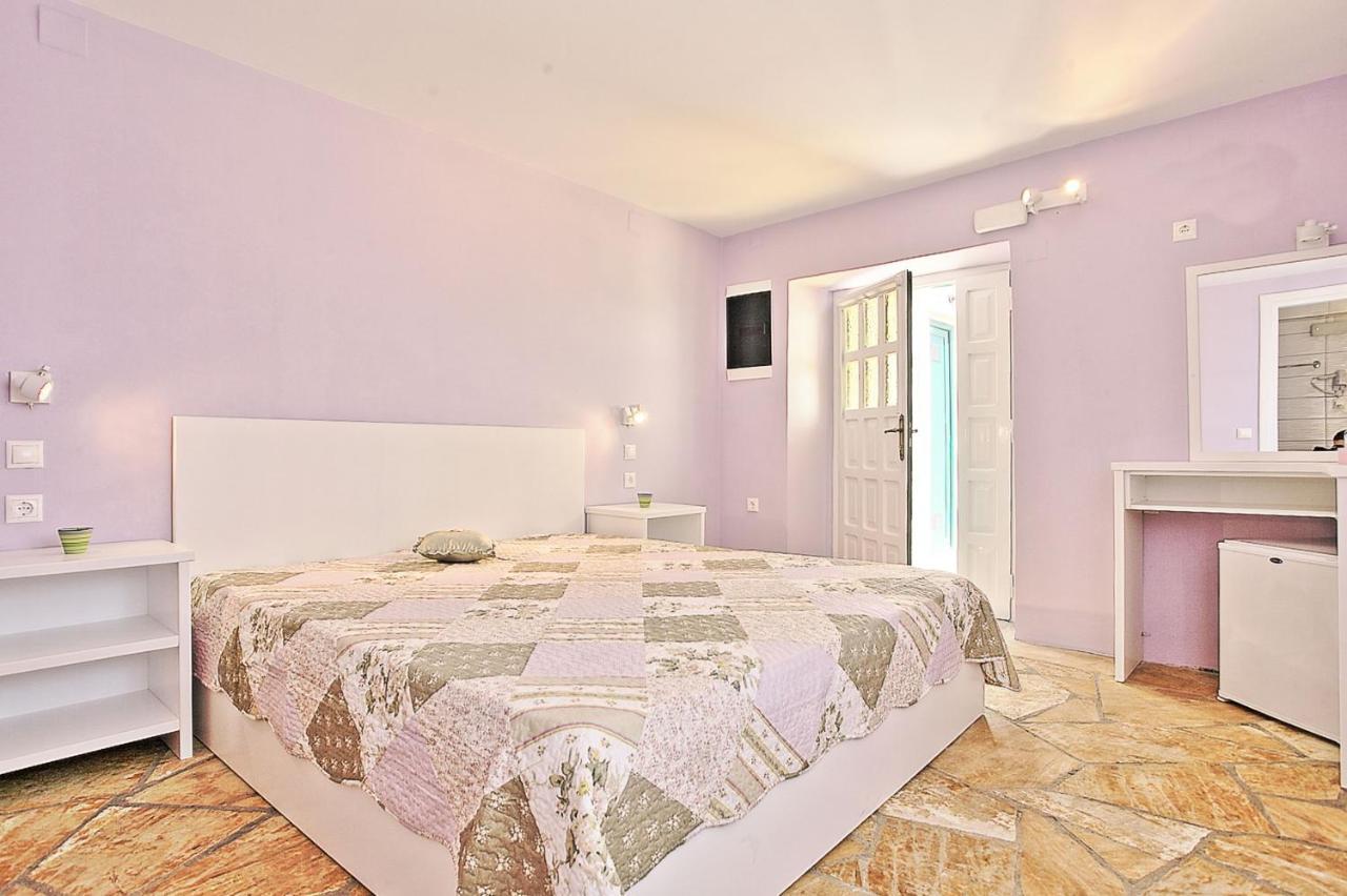 Regina: Above Agni, Superb Views And Pool Willa