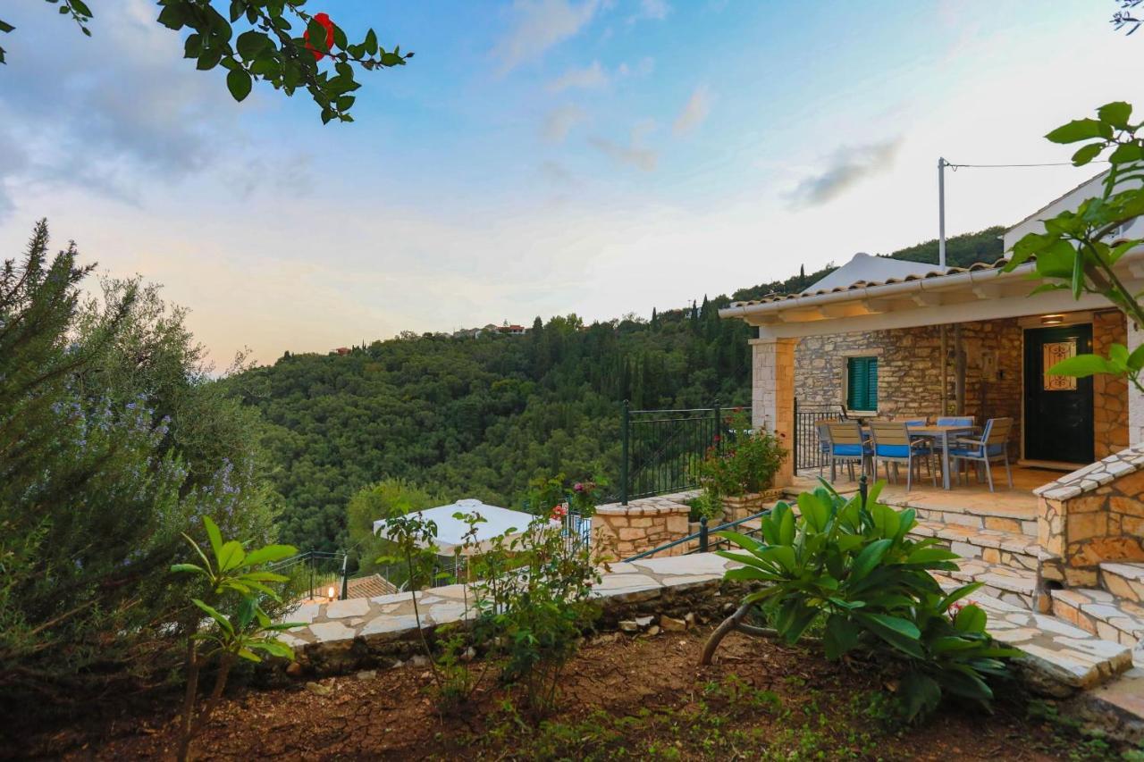 Regina: Above Agni, Superb Views And Pool * Kavalleraina